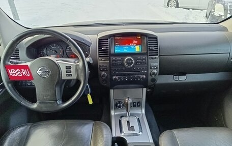 Nissan Navara (Frontier), 2010 год, 1 579 000 рублей, 19 фотография