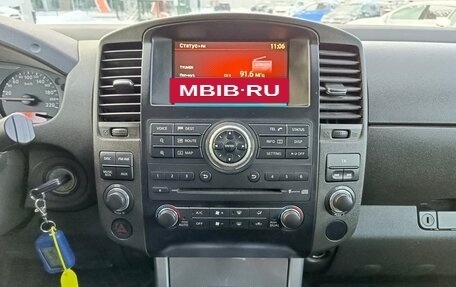 Nissan Navara (Frontier), 2010 год, 1 579 000 рублей, 24 фотография