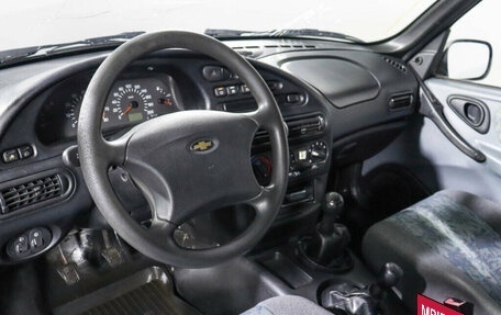 Chevrolet Niva I рестайлинг, 2003 год, 400 000 рублей, 14 фотография