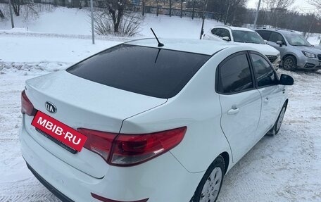 KIA Rio III рестайлинг, 2015 год, 999 000 рублей, 5 фотография