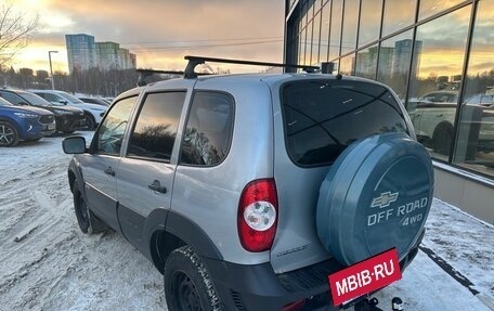 Chevrolet Niva I рестайлинг, 2017 год, 729 000 рублей, 7 фотография