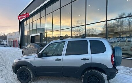 Chevrolet Niva I рестайлинг, 2017 год, 729 000 рублей, 8 фотография