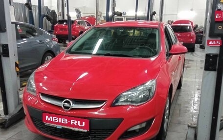 Opel Astra J, 2014 год, 880 000 рублей, 1 фотография