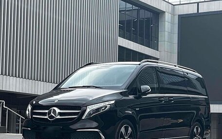 Mercedes-Benz V-Класс, 2021 год, 6 000 000 рублей, 1 фотография