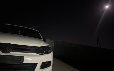 Volkswagen Touareg III, 2011 год, 2 900 000 рублей, 4 фотография