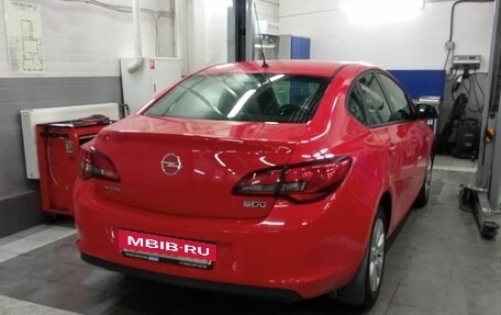 Opel Astra J, 2014 год, 880 000 рублей, 3 фотография