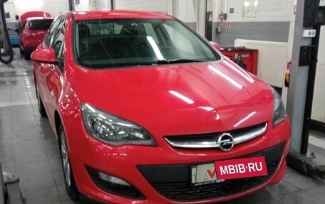 Opel Astra J, 2014 год, 880 000 рублей, 2 фотография