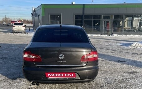 Skoda Superb III рестайлинг, 2009 год, 780 000 рублей, 4 фотография