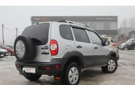 Chevrolet Niva I рестайлинг, 2011 год, 550 000 рублей, 3 фотография