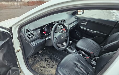 KIA Rio III рестайлинг, 2014 год, 550 000 рублей, 13 фотография