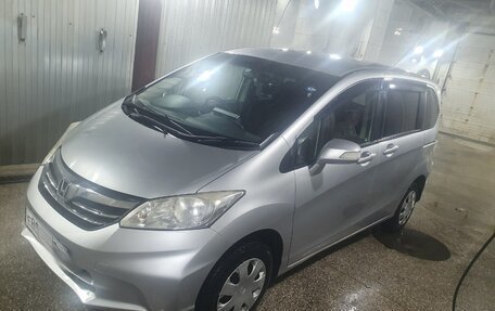 Honda Freed I, 2012 год, 1 200 000 рублей, 4 фотография