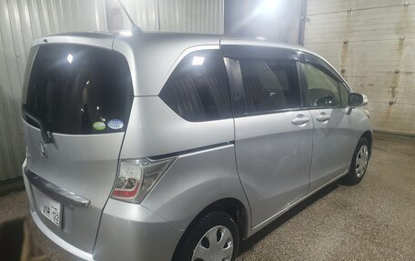 Honda Freed I, 2012 год, 1 200 000 рублей, 5 фотография