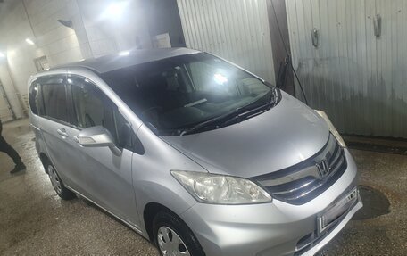 Honda Freed I, 2012 год, 1 200 000 рублей, 3 фотография