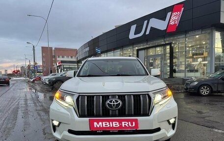 Toyota Land Cruiser Prado 150 рестайлинг 2, 2020 год, 5 555 000 рублей, 2 фотография