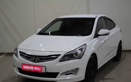 Hyundai Solaris II рестайлинг, 2016 год, 915 000 рублей, 1 фотография