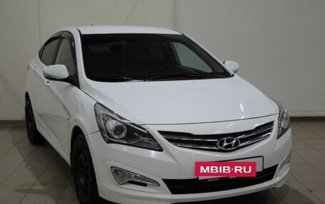 Hyundai Solaris II рестайлинг, 2016 год, 915 000 рублей, 3 фотография