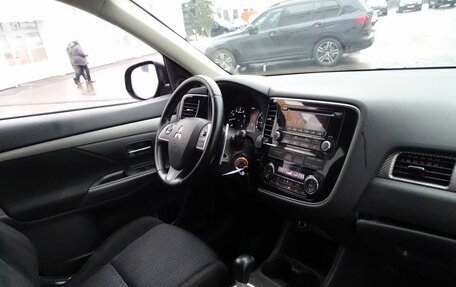 Mitsubishi Outlander III рестайлинг 3, 2012 год, 1 350 000 рублей, 2 фотография