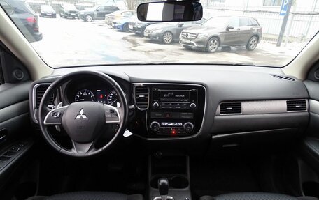 Mitsubishi Outlander III рестайлинг 3, 2012 год, 1 350 000 рублей, 8 фотография