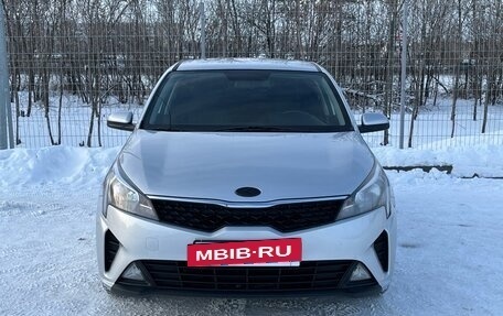 KIA Rio IV, 2021 год, 1 450 000 рублей, 2 фотография