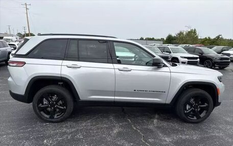 Jeep Grand Cherokee, 2024 год, 9 700 000 рублей, 7 фотография