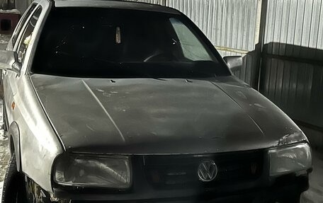 Volkswagen Vento, 1992 год, 110 000 рублей, 1 фотография