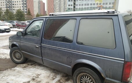 Plymouth Voyager II, 1989 год, 264 000 рублей, 3 фотография