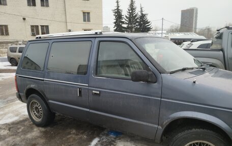 Plymouth Voyager II, 1989 год, 264 000 рублей, 5 фотография