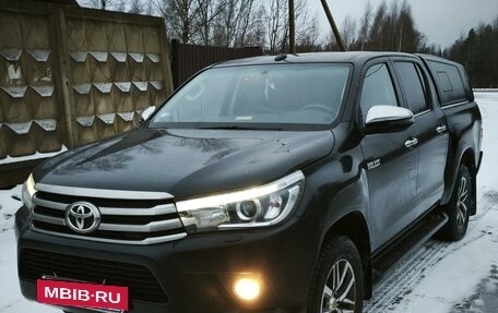 Toyota Hilux VIII, 2018 год, 2 600 000 рублей, 4 фотография