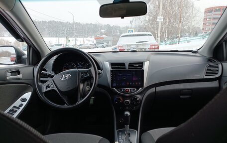 Hyundai Solaris II рестайлинг, 2011 год, 780 000 рублей, 18 фотография