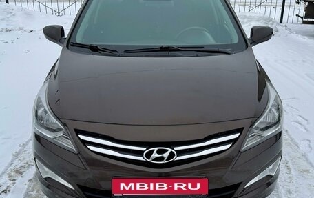 Hyundai Solaris II рестайлинг, 2014 год, 975 000 рублей, 1 фотография