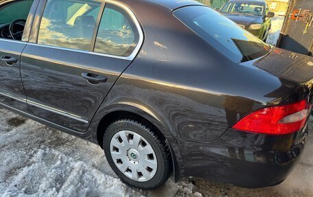 Skoda Superb III рестайлинг, 2011 год, 2 000 000 рублей, 13 фотография