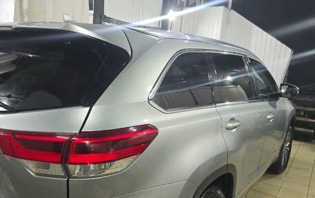 Toyota Highlander III, 2017 год, 3 650 000 рублей, 4 фотография