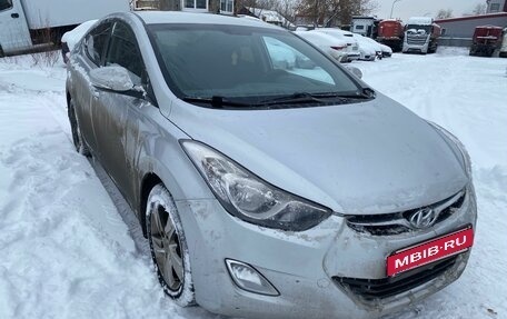 Hyundai Elantra V, 2012 год, 900 000 рублей, 2 фотография