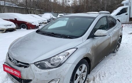 Hyundai Elantra V, 2012 год, 900 000 рублей, 3 фотография