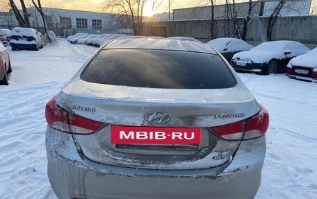 Hyundai Elantra V, 2012 год, 900 000 рублей, 6 фотография