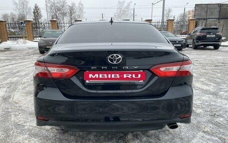 Toyota Camry, 2018 год, 2 950 000 рублей, 5 фотография