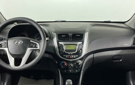 Hyundai Solaris II рестайлинг, 2011 год, 899 000 рублей, 14 фотография