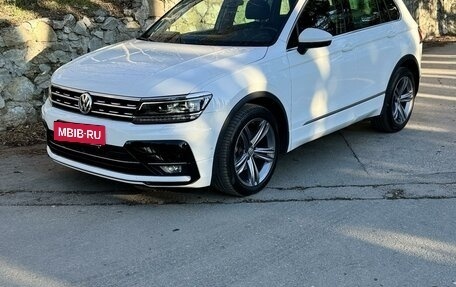 Volkswagen Tiguan II, 2018 год, 3 650 000 рублей, 2 фотография