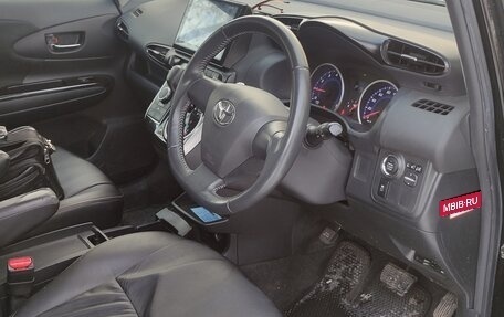 Toyota Wish II, 2013 год, 1 750 000 рублей, 9 фотография