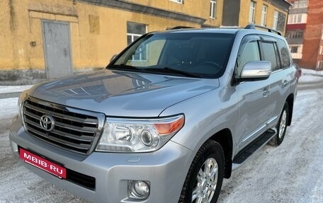 Toyota Land Cruiser 200, 2015 год, 4 750 000 рублей, 2 фотография