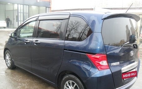 Honda Freed I, 2011 год, 1 330 000 рублей, 3 фотография