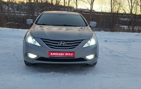 Hyundai Sonata VI, 2010 год, 1 250 000 рублей, 1 фотография