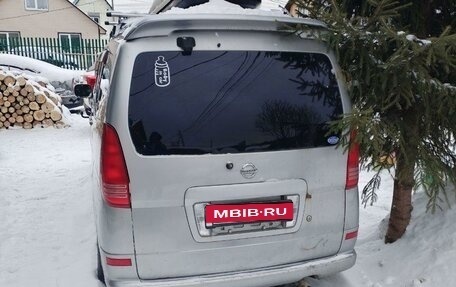 Nissan Serena II, 2002 год, 450 000 рублей, 3 фотография