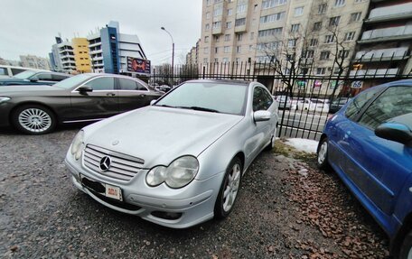 Mercedes-Benz C-Класс, 2005 год, 1 000 000 рублей, 2 фотография