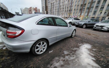 Mercedes-Benz C-Класс, 2005 год, 1 000 000 рублей, 3 фотография