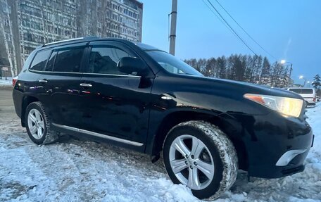 Toyota Highlander III, 2013 год, 2 100 000 рублей, 9 фотография