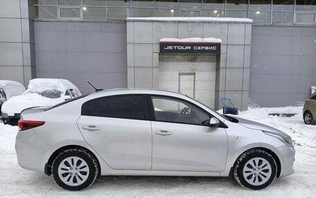 KIA Rio IV, 2019 год, 1 330 000 рублей, 6 фотография