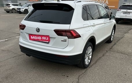 Volkswagen Tiguan II, 2017 год, 2 950 000 рублей, 3 фотография