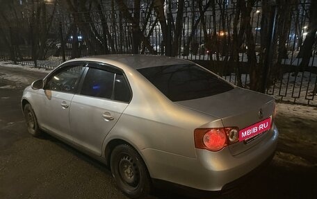 Volkswagen Jetta VI, 2010 год, 530 000 рублей, 2 фотография