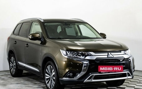 Mitsubishi Outlander III рестайлинг 3, 2019 год, 2 314 000 рублей, 3 фотография